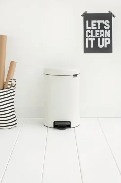 Brabantia Klassischer Tretmülleimer Mit Soft Verschluss 12 Liter HxBxT 41,1 x 25,1 x 33,8 cm Metall Weiß