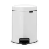Brabantia Klassischer Tretmülleimer Mit Soft Verschluss 5 Liter HxBxT 30,2 x 26,3 x 21,7 cm Metall Weiß