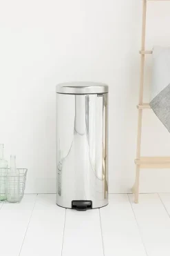 Brabantia Klassischer Tretmülleimer Mit Soft Verschluss 30 Liter HxBxT 67,9 x 29,3 x 38 cm Metall Edelstahl