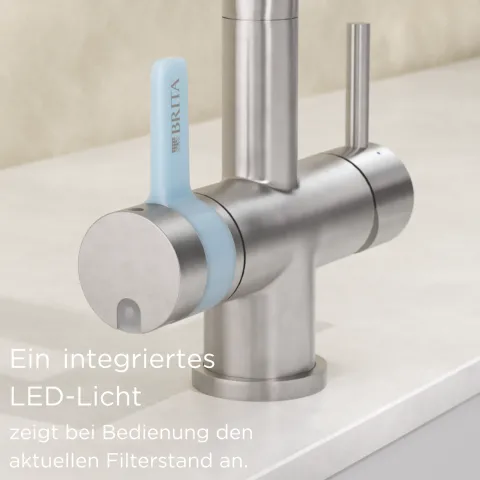 BRITA 3-Wege-Küchenarmatur (Edelstahl, rund) inkl. 1 x BRITA P 1000 Wasserfilter – Küchenarmatur für gefiltertes und ungefiltertes Wasser direkt aus der Leitung