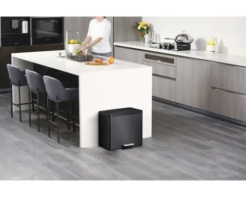 EKO Treteimer Essential Anzahl Fächer 3 3x 9 Liter schwarz