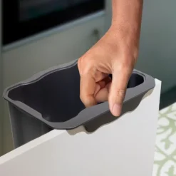 Emuca Recycle Recyclingbehälter zum Aufhängen an der Tür, 1x5 Liter, mit Deckel, Kunststoff anthrazitgrau