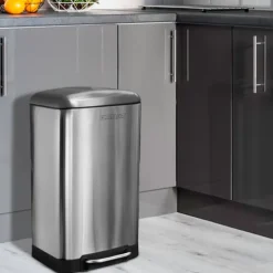 FLOORDIREKT Mülleimer Cubo - aus Edelstahl - Treteimer - mit Absenkautomatik - 30 Liter - Silber
