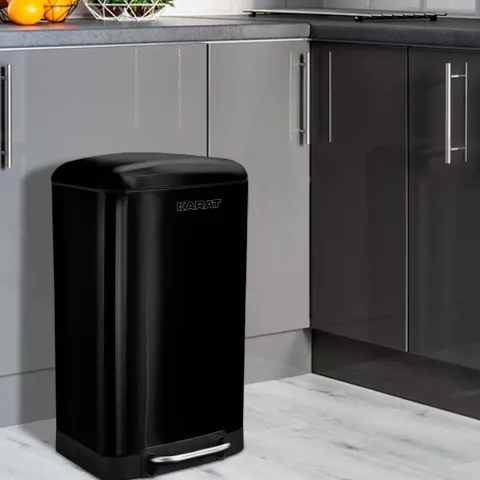 FLOORDIREKT Mülleimer Cubo - aus Edelstahl - Treteimer - mit Absenkautomatik - 30 Liter - Schwarz