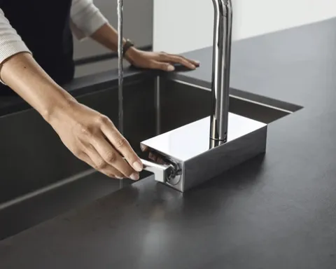 hansgrohe Küchenarmatur AQUNO SELECT M81 chrom mit Multifunktionssieb 73836000