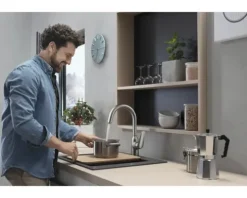 hansgrohe Küchenarmatur FOCUS 220 M42 edelstahl gebürstet 71802800