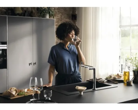 hansgrohe Küchenarmatur mit Filterfunktion AQITTURA M91 FilterSystem 240 chrom mit Filterkopf, Mineralisierungskartusche Harmony mit Filter 76802000