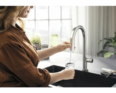 hansgrohe Küchenarmatur mit Filterfunktion AQITTURA M91 edelstahl gebürstet mit Filterkopf 76803800