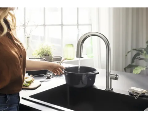 hansgrohe Küchenarmatur mit Filterfunktion AQITTURA M91 edelstahl gebürstet mit Schlauchbox, Filterkopf und Mineralisierungskartusche Harmony mit Filter 76800800