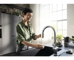 hansgrohe Küchenarmatur mit Filterfunktion SodaSystem AQITTURA M91 chrom mit Schlauchbox, Filterkopf, Mineralisierungskartusche Harmony mit Filter, CO2 Flasche und SodaBase 76806000