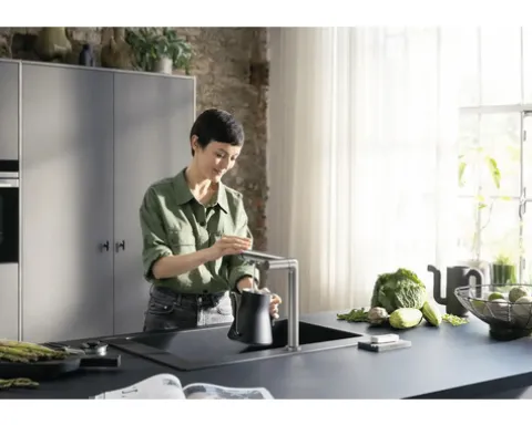 hansgrohe Küchenarmatur mit Filter- und Sprudelfunktion AQITTURA M91 SodaSystem 240 edelstahl gebürstet mit Filterkopf, Mineralisierungskartusche Harmony mit Filter, CO2 Flasche und SodaBase ComfortZone 76810800