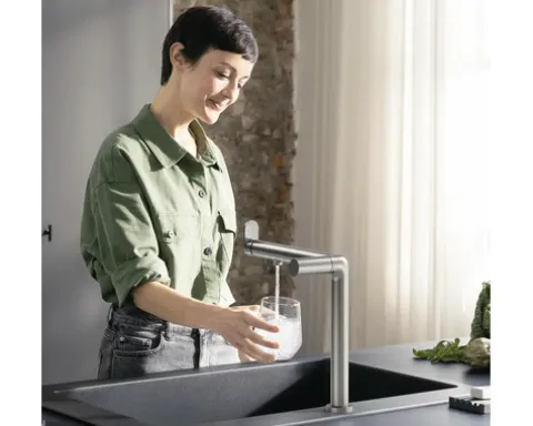 hansgrohe Küchenarmatur mit Filter- und Sprudelfunktion AQITTURA M91 SodaSystem 240 edelstahl gebürstet mit Filterkopf, Mineralisierungskartusche Harmony mit Filter, CO2 Flasche und SodaBase ComfortZone 76810800