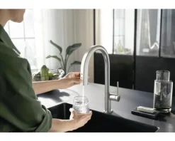 hansgrohe Küchenarmatur mit Filterfunktion SodaSystem AQITTURA M91 edelstahl gebürstet mit Schlauchbox, Filterkopf, Mineralisierungskartusche Harmony mit Filter, CO2 Flasche und SodaBase76806800