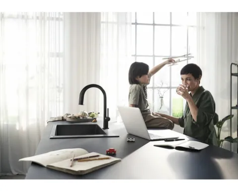 hansgrohe Küchenarmatur mit Filterfunktion SodaSystem AQITTURA M91 schwarz matt mit Schlauchbox, Filterkopf, Mineralisierungskartusche Harmony mit Filter, CO2 Flasche und SodaBase76806670