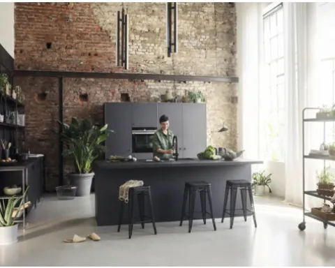 hansgrohe Küchenarmatur mit Filterfunktion SodaSystem AQITTURA M91 schwarz matt mit Schlauchbox, Filterkopf, Mineralisierungskartusche Harmony mit Filter, CO2 Flasche und SodaBase76806670