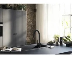 hansgrohe Küchenarmatur mit Filterfunktion SodaSystem AQITTURA M91 schwarz matt mit Schlauchbox, Filterkopf, Mineralisierungskartusche Harmony mit Filter, CO2 Flasche und SodaBase76806670
