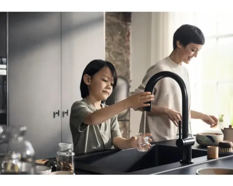 hansgrohe Küchenarmatur mit Filterfunktion SodaSystem AQITTURA M91 schwarz matt mit Schlauchbox, Filterkopf, Mineralisierungskartusche Harmony mit Filter, CO2 Flasche und SodaBase76806670