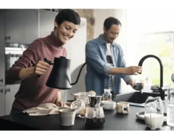hansgrohe Küchenarmatur mit Filterfunktion SodaSystem AQITTURA M91 schwarz matt mit Schlauchbox, Filterkopf, Mineralisierungskartusche Harmony mit Filter, CO2 Flasche und SodaBase76806670