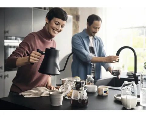 hansgrohe Küchenarmatur mit Filterfunktion SodaSystem AQITTURA M91 schwarz matt mit Schlauchbox, Filterkopf, Mineralisierungskartusche Harmony mit Filter, CO2 Flasche und SodaBase76806670