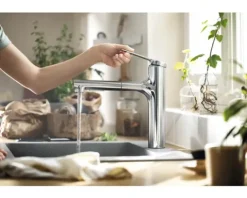 hansgrohe Küchenarmatur mit Handbrause ZESIS M33 chrom 74804000
