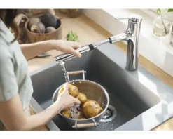 hansgrohe Küchenarmatur mit Handbrause ZESIS 160 M33 chrom 74823000