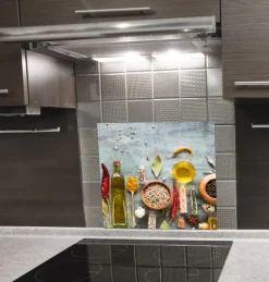 Herdblende-/Abdeckplatte Abdeckplatte Herd - Acrylglas Gewürze Öl | Spritzschutz | Küchenrückwand | Camping | COV00063 | 60cm x 52cm x 0.4cm