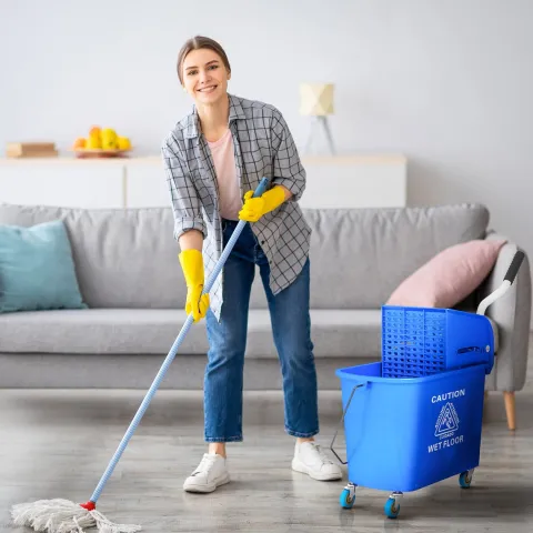 HOMCOM Putzwagen Reinigungswagen mit Wischmopp Presse 20 L Eimer mit Trennwand für Gebäudereinigung Hotel Blau