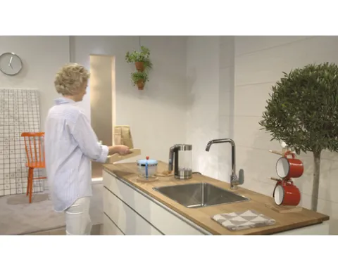Küchenarmatur mit Einhebelmischer hansgrohe Focus E chrom glänzend 31820000