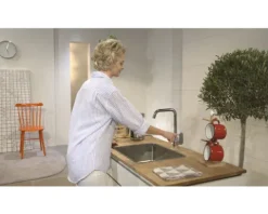 Küchenarmatur mit Einhebelmischer hansgrohe Focus E chrom glänzend 31820000