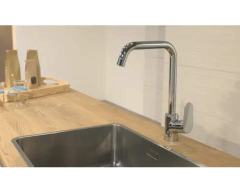 Küchenarmatur mit Einhebelmischer hansgrohe Focus E chrom glänzend 31820000
