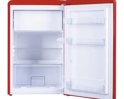 Kühlschrank mit Gefrierfach Amica KS 15610 R BxHxT 55 x 86 x 61.5 cm Kühlteil 95 l Gefrierteil 13 l