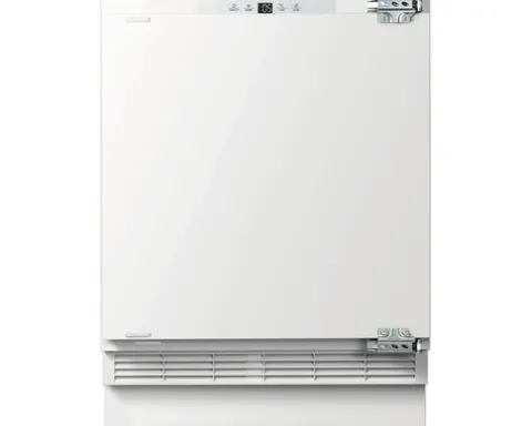 Kühlschrank mit Gefrierfach PKM KS117UBE BxHxT 59,5 x 81,8 x 54,5 cm Kühlteil 104 l Gefrierteil 17 l