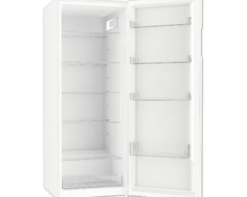 Kühlschrank PKM KS242-EM BxHxT 54,4 x 142,6 x 55,6 cm Kühlteil 242 l