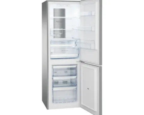 Kühl- und Gefrierkombination Amica Kühlschrank BxHxT 540 x 1710 x 576 mm Kühlteil 161 l Gefrierteil 70 l