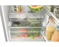 Kühl- und Gefrierkombination Bosch BxHxT 60 x 203 x 66,5 cm Kühlteil 260 l Gefrierteil 103 l silber KGN392ICF