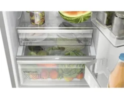 Kühl- und Gefrierkombination Bosch BxHxT 60 x 203 x 66,5 cm Kühlteil 260 l Gefrierteil 103 l silber KGN39AIAU