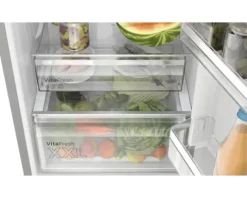 Kühl- und Gefrierkombination Bosch BxHxT 60 x 203 x 66,5 cm Kühlteil 260 l Gefrierteil 103 l silber KGN392LAG