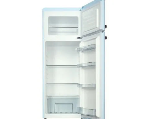 Kühl- und Gefrierkombination Wolkenstein GK212.4RT LB blau BxHxT 54.5 x 145.6 x 62.6 cm Kühlteil 172 l Gefrierteil 39 l