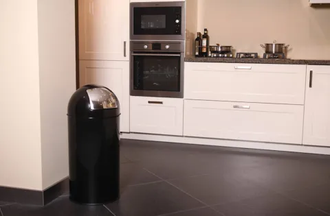 PROREGAL Abfallbehälter Mit Pushdeckel & Inneneimer Aus Metall 40 Liter HxBxT 74 x 34 x 34 cm Schwarz