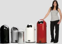 PROREGAL Klassischer Abfallsammler Mit Einwurfklappe Inneneinsatz Fußpedal 40 Liter HxBxT 73 x 46,5 x 46,5 cm Verzinkter Stahl Weiß