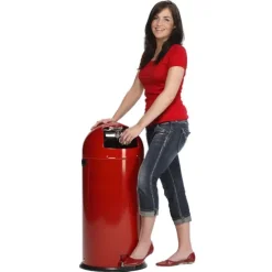 PROREGAL Klassischer Abfallsammler Mit Einwurfklappe Inneneinsatz Fußpedal 52 Liter HxBxT 88 x 46,5 x 46,5 cm Verzinkter Stahl Rot