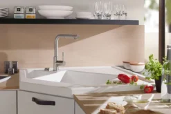 Villeroy & Boch Küchenarmatur Steel Shower, Hochdruck-Armatur, ausziehbare Brause, wassersparend, Edelstahl massiv