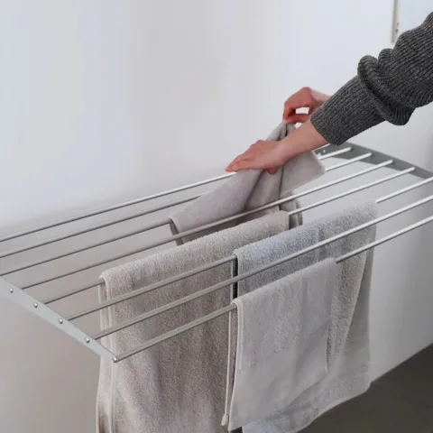 Wand-Wäscheständer Foxydry Down 82 cm aus Aluminium – nach unten klappbar, platzsparend, Tragkraft 10 kg