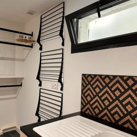 Wand-Wäscheständer Foxydry Fold 102 cm aus Aluminium – klappbar, platzsparend, Trockenlänge 8.1 m